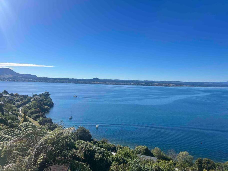 Breathtaking Views Villa Taupo Eksteriør billede