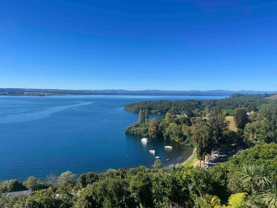 Breathtaking Views Villa Taupo Eksteriør billede